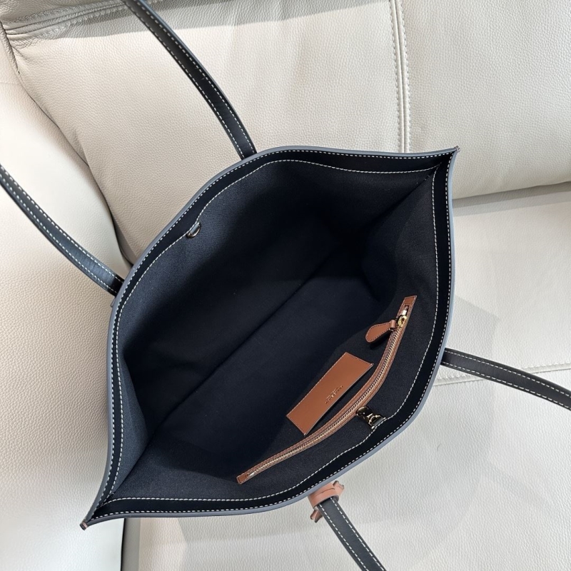 Bv*b*rry shopping bags